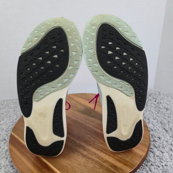 New Balance FuelCell Rebel v2 Pale Blue Pink Athletic Running Shoe Womens 8.5 B - Picture 9 of 14